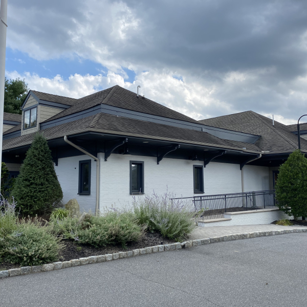 1_DDS-Paints-Connolly-Family-Dentistry-in-Sewell-1